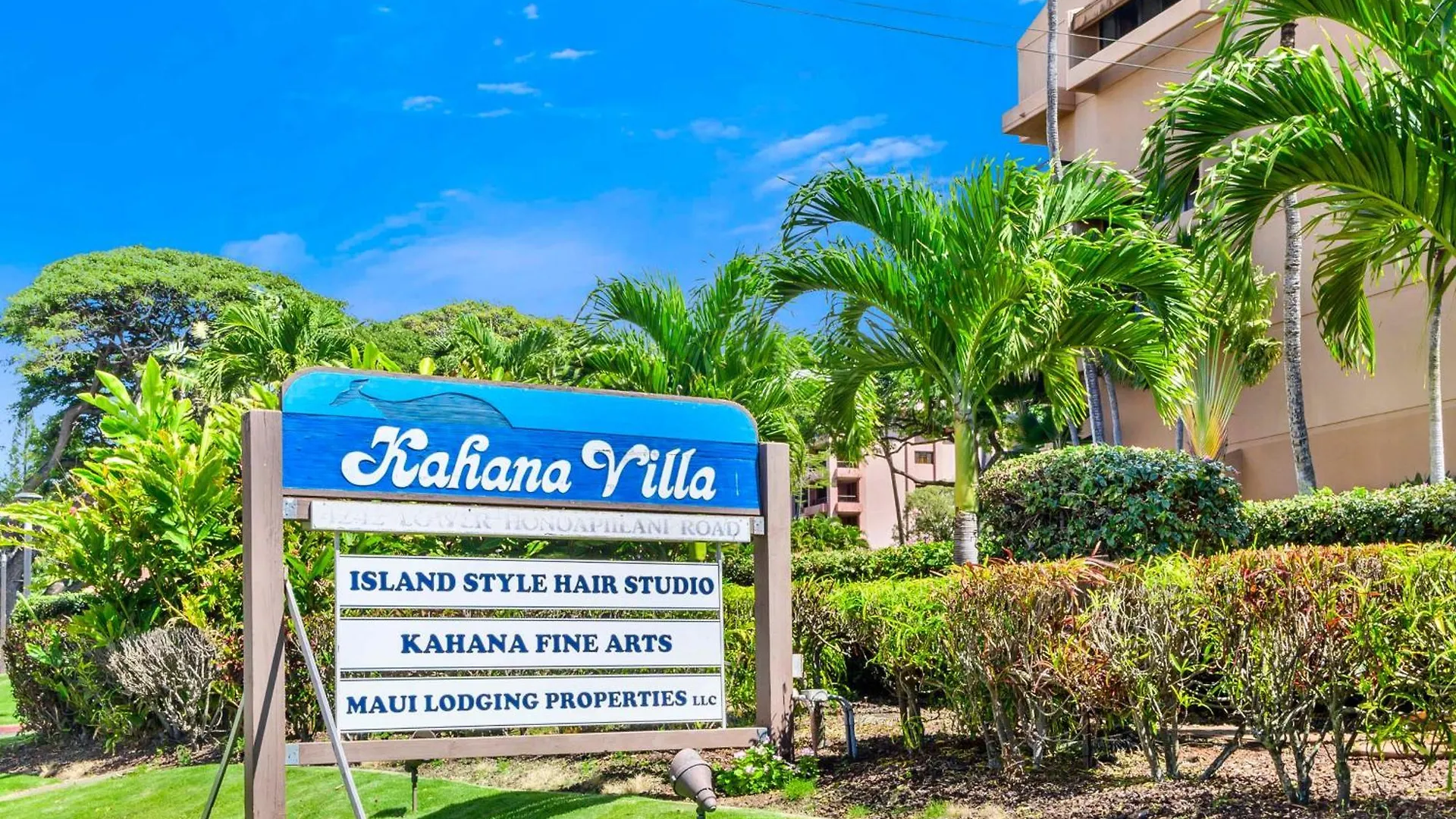 Kahana Villa Lāhainā Resort