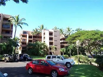 Kahana Villa Lāhainā Resort